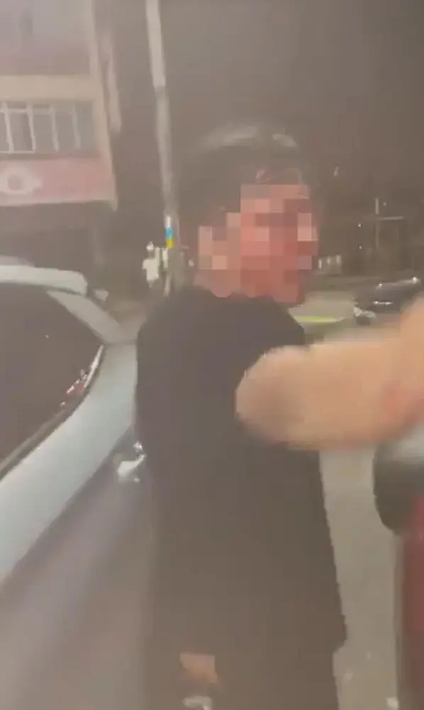 Brawl Breaks Out At Restaurant In Banting After Group Of Men Allegedly Harassed Another Man's Girlfriend 3