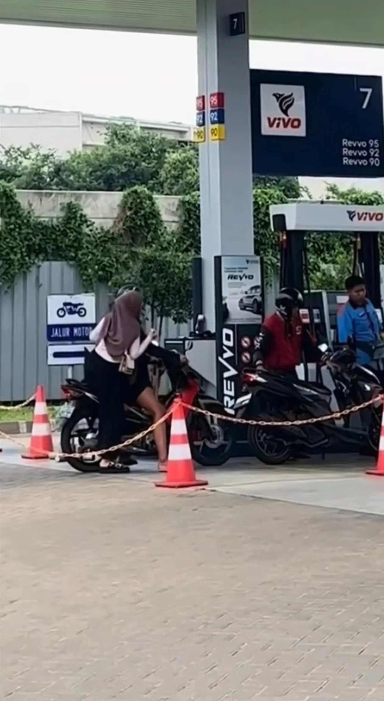 Woman Mistakenly Sits On Another Man's Bike