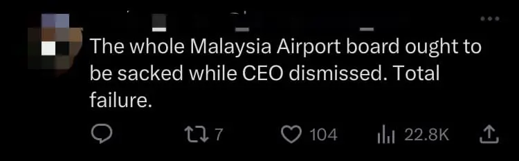 Aerotrain At KLIA Breaks Down, Forces 114 Passengers To Walk In The Rain comment 1