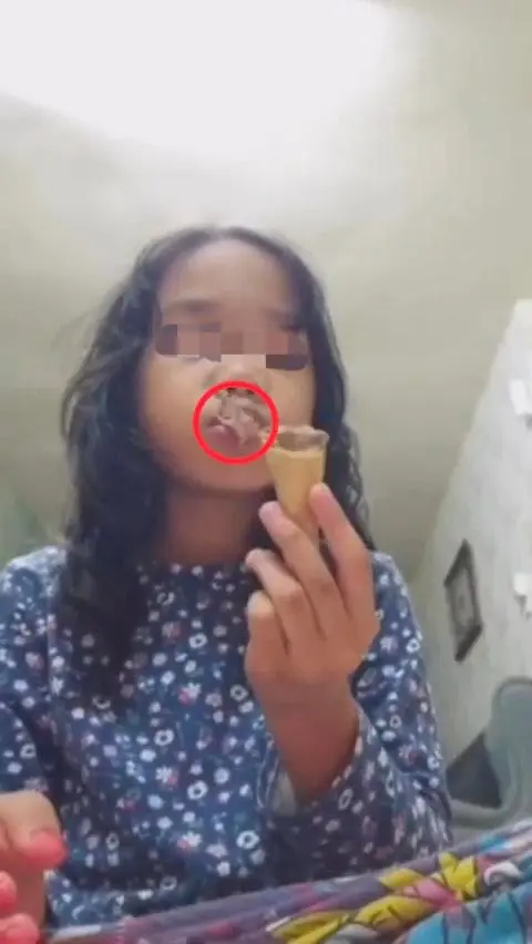 M'sian Toddler Finds Live Lizard In Ice Cream And We're Scarred For Life Already