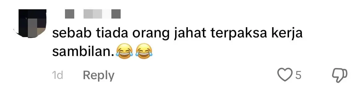 'Even Heroes Need Part-Time Jobs' — M'sian Man Collects Trash While Wearing 'Spiderman' Mask comment 1