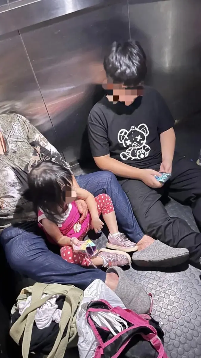 M'sian Woman & Family Gets Stuck Inside Lift For 45 Minutes After It Broke Down
