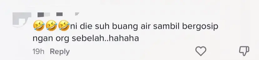 "Where's The Partition?" — M'sian Woman Shocked By Terrifying Sight At A Petrol Station