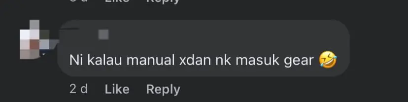 "Not Even F1 Can Get Past This"- 1 Second Traffic Light At Melaka Tickled Netizens