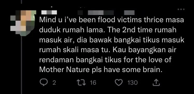 "Have Some Common Sense!" — T'gganu Man Dips Bread In Floodwater, Shocks Netizens
