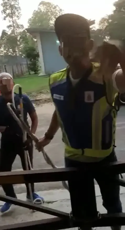 MBPJ worker taunts man who was filming him