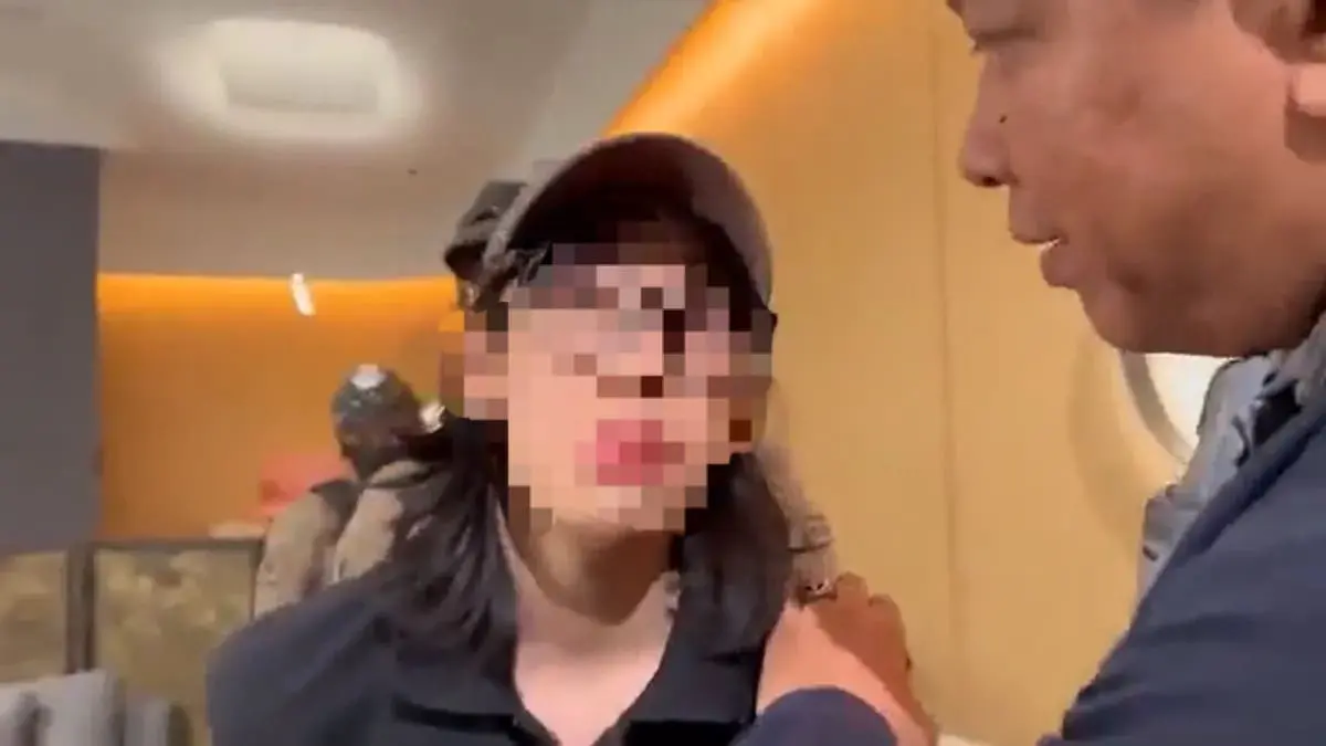 14yo Suspect In Siam Paragon Mall Shooting Arrested, Told Police He Heard A Voice Telling Him To Open Fire