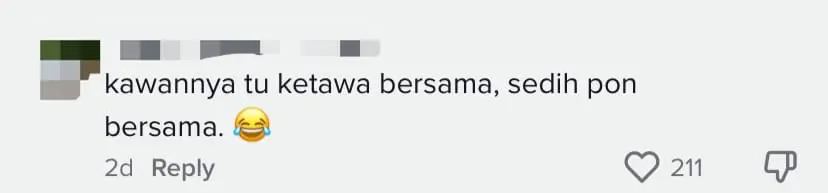 M'sian Schoolboy Tries To Be Cheeky With Parrot, Cries After He Gets Pecked