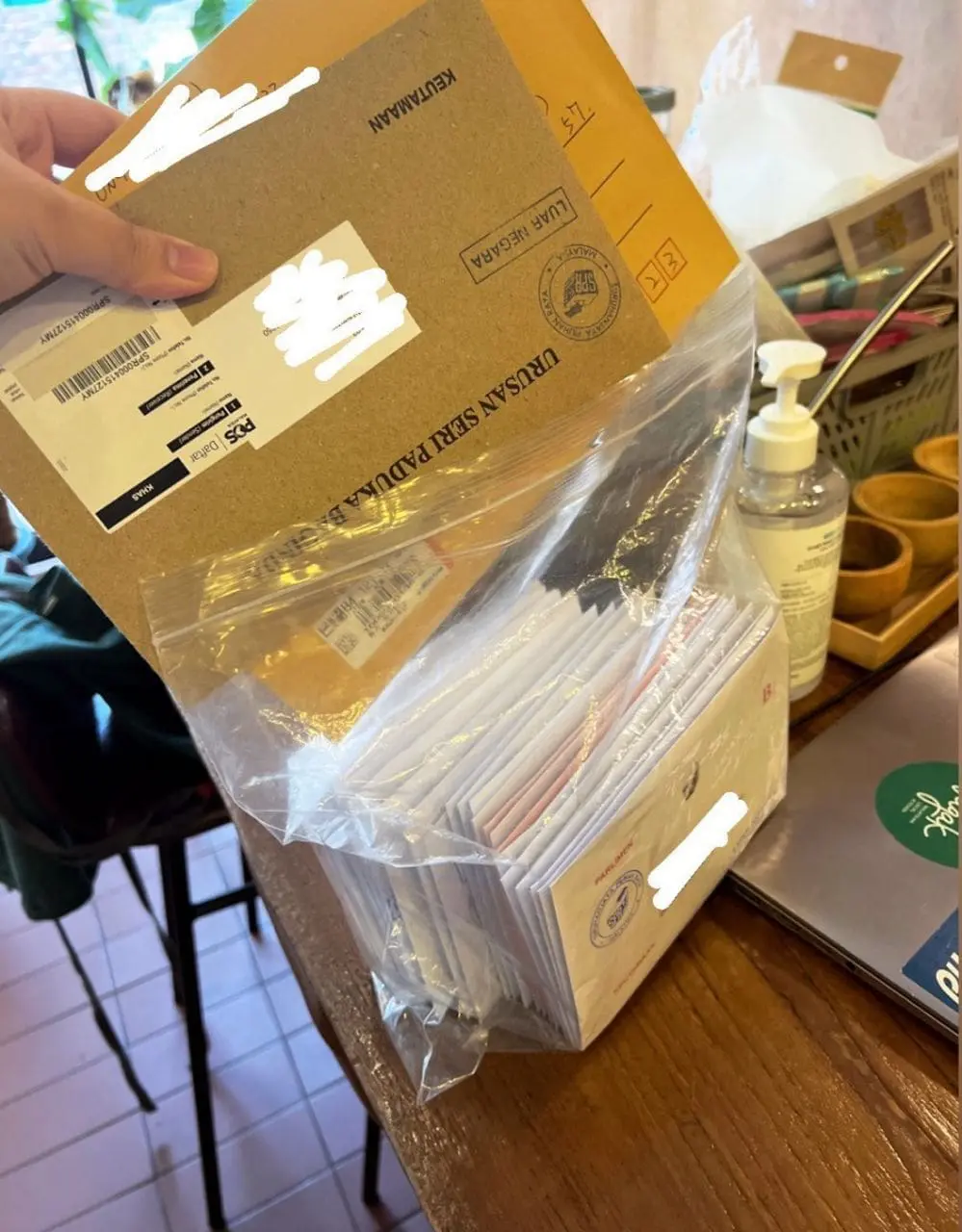 How This Team Of M'sians In The UK And Ireland Are Working To Bring Back Postal Votes For State Elections