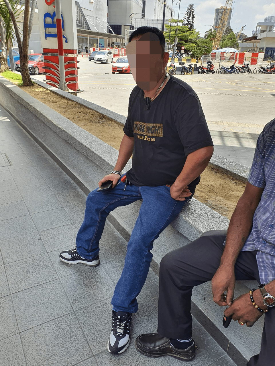 Johor Taxi Driver Allegedly Strangles Passenger Who Accused Him Of Overcharging  