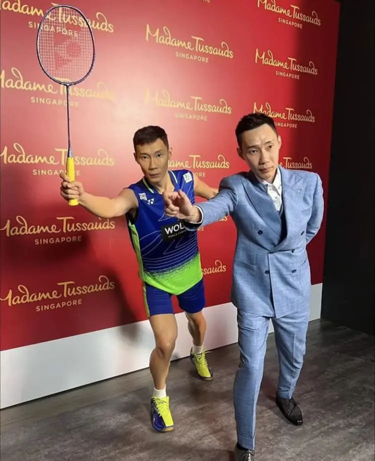 Lee Chong Wei with wax figure