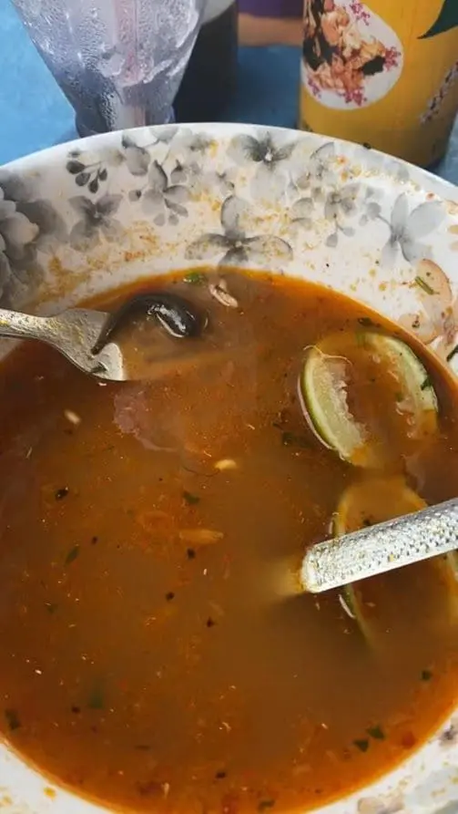 M'sian Man Shocked To Find Leech Taking A Dip Inside His Maggi Soup