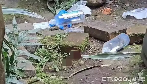 Lian's eyeballs on the ground