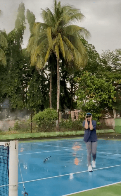 Lightning strike tree beside tennis court Screenshot 2025-02-20 165644 (2)