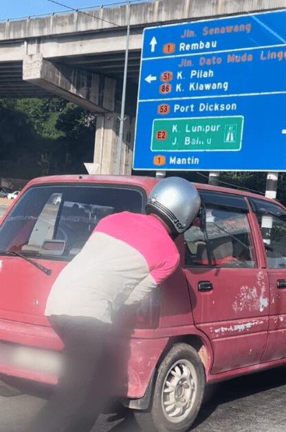 food rider saves stranded kancil in seremban traffic - august 2024