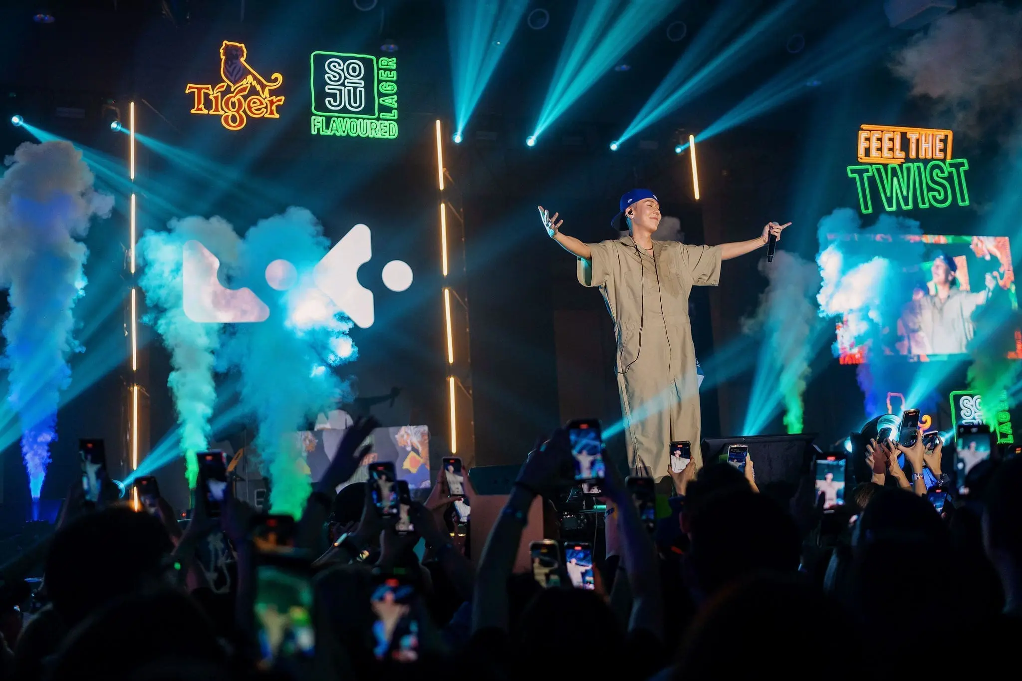 Loco, performing his top hits for local fans, at the Tiger Soju Flavoured Lager launch party(2)