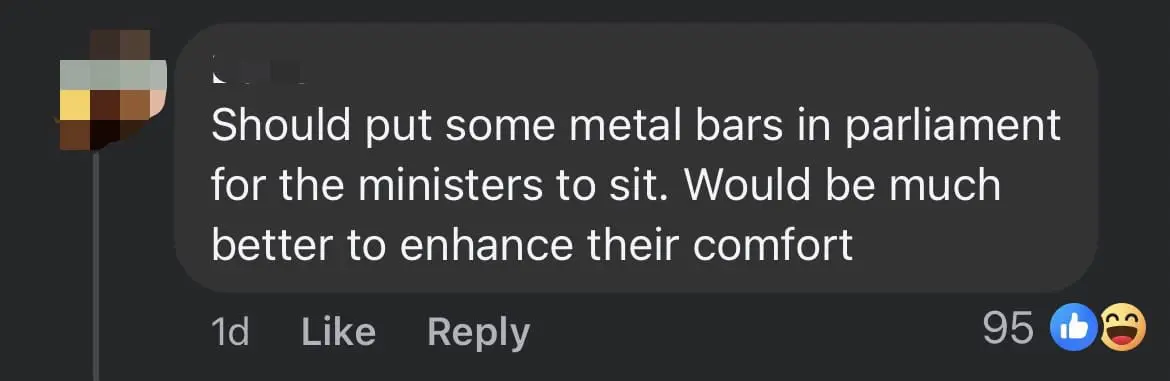 M'sians Mock Newly-Installed Metal Benches At KLIA That Claim To Give 'Enhanced Comfort' comment 3