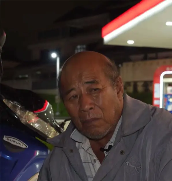 M'sian Man Who Travels To Visit Son In SG Jail Offered A New Motorbike From Strangers, Refuses To Accept