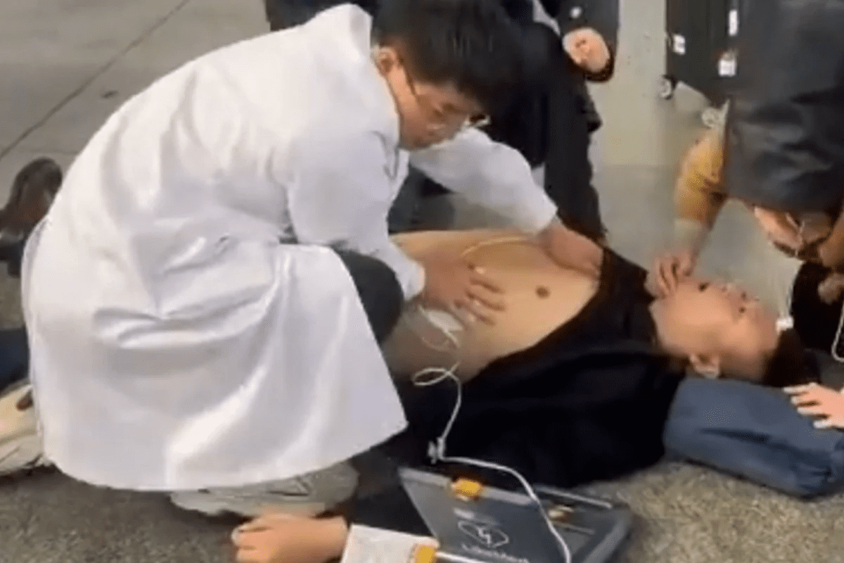 Man suffers heart attack in China