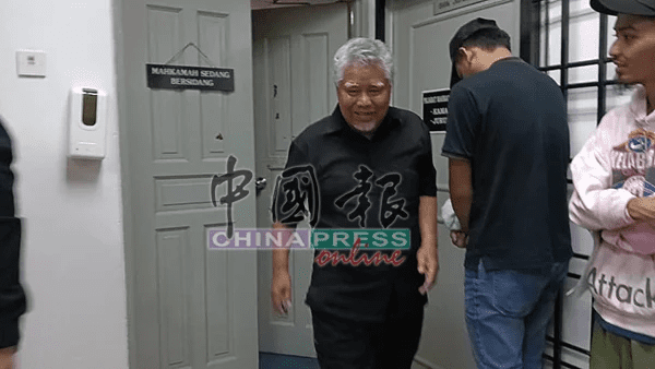 Man who slapped non-Muslim walks out from court