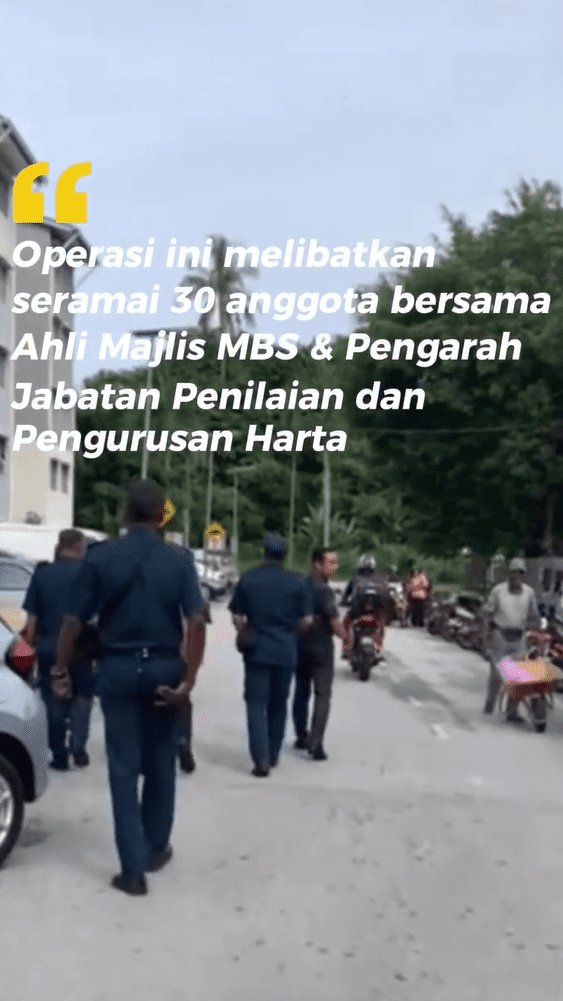 MBS officers walking towards PPR