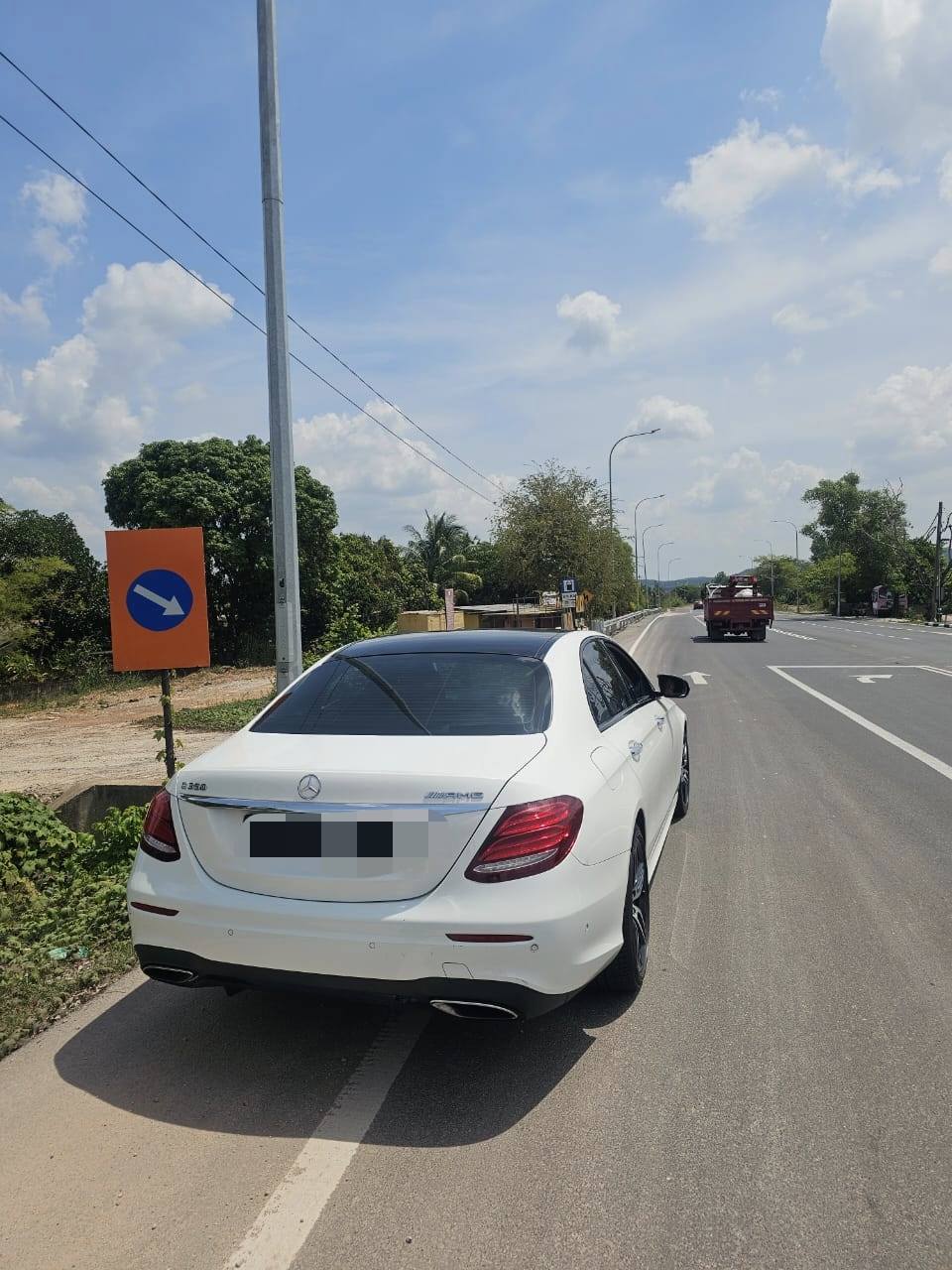 Mercedes with no road tax (1)