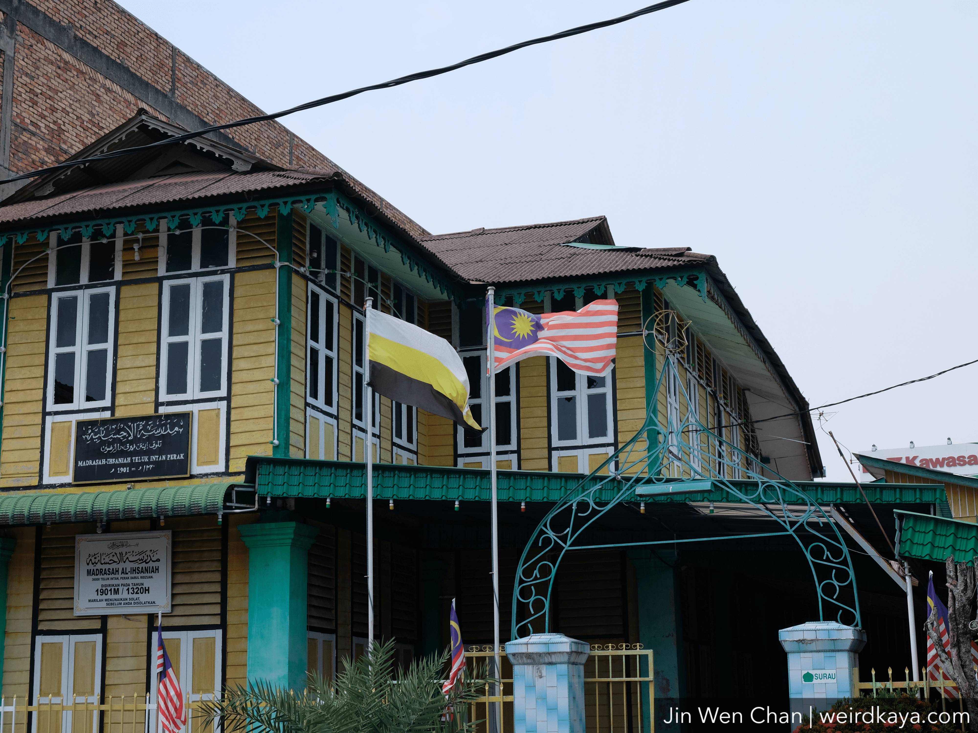 Mosque with Perak flag (1)