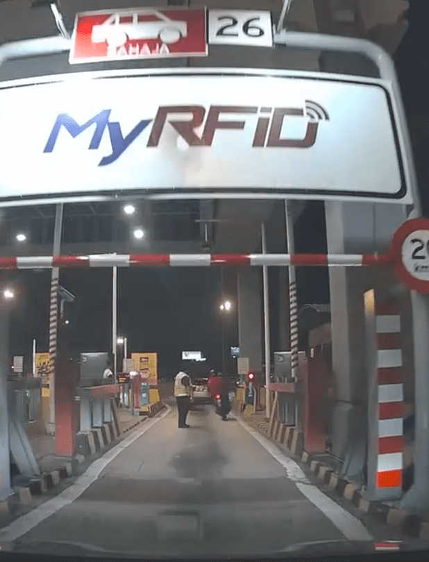 Motor tailgate RFID  (3)