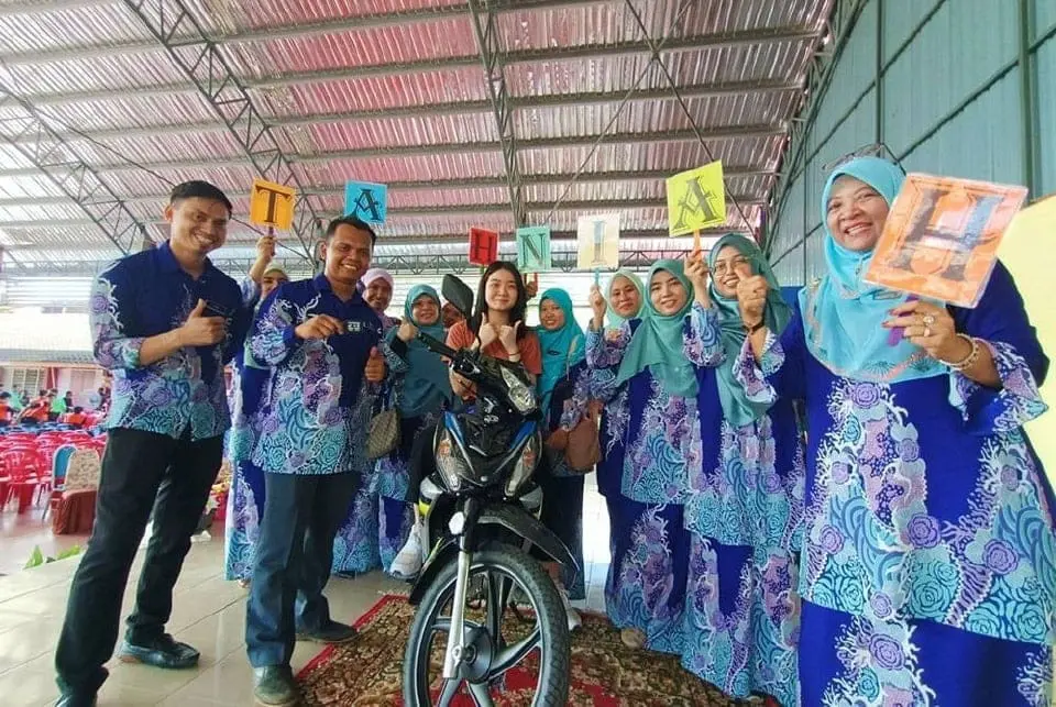 M'sian Student Who Scored 9As For SPM Given A Motorcycle As Reward