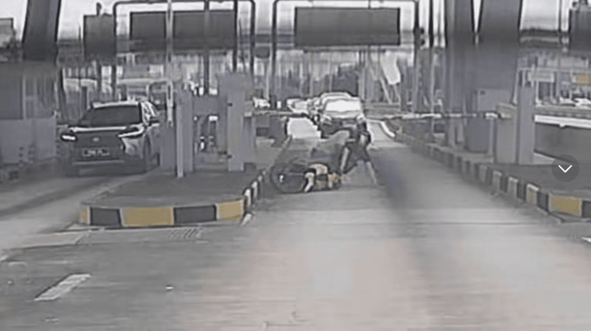 Motorcyclist falls from bike