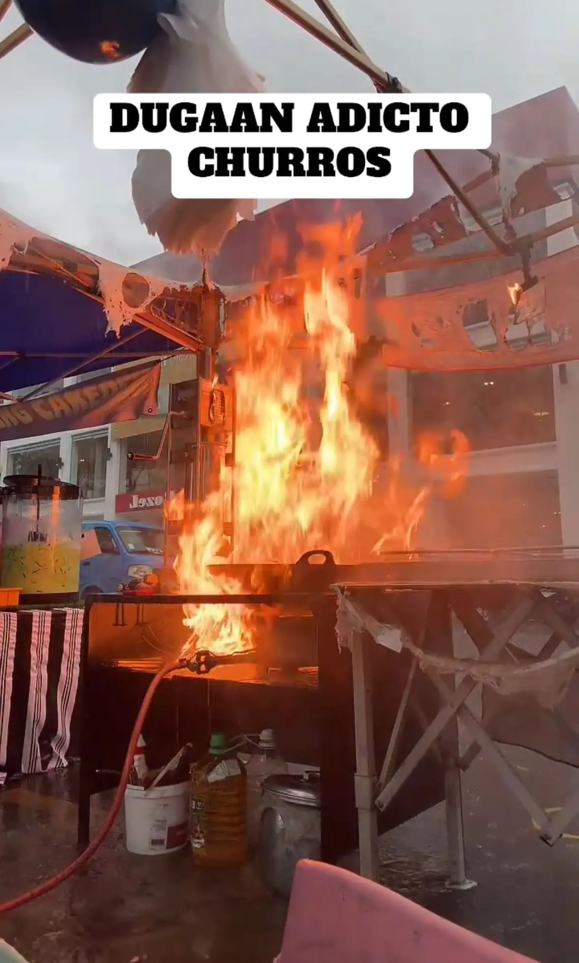 M’sian Churros Vendor’s Stall Goes Up In Flames After Rainwater Hits Hot Oil At Ramadan Bazaar