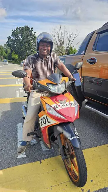 M'sian deliveryman who returned lost wallet