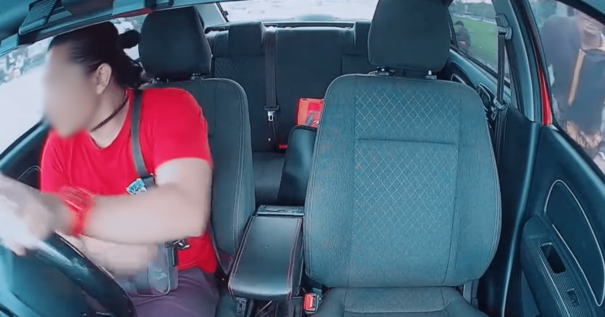 M'sian E-Hailing Driver Leaves Without Passenger