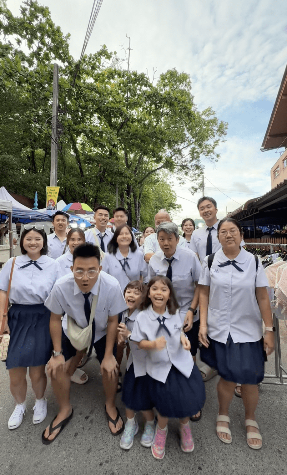 M’sian Family Dresses Up In Thai Student Uniforms In Hatyai 3