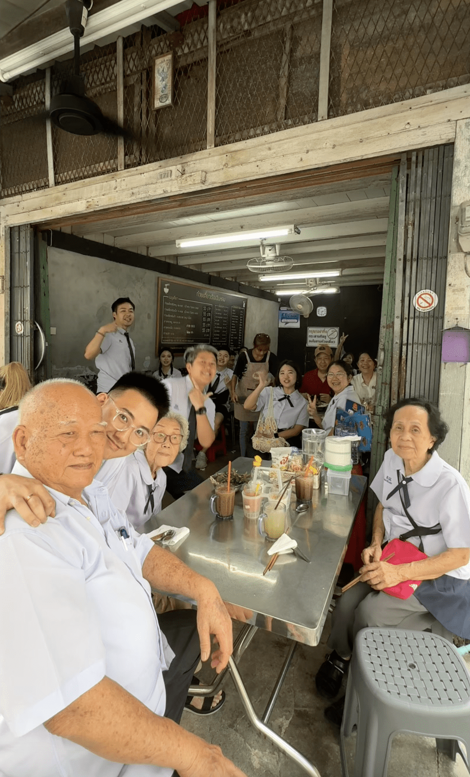 M’sian Family Dresses Up In Thai Student Uniforms In Hatyai