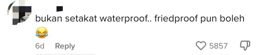 M'sian Fried Chicken Seller Accidentally Drops iPhone13 Into Hot Oil While TikToking