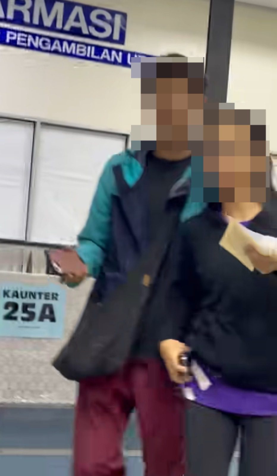 M’sian Husband Allegedly Caught Cheating In Front Of Wife While Out With Another Woman At Clinic