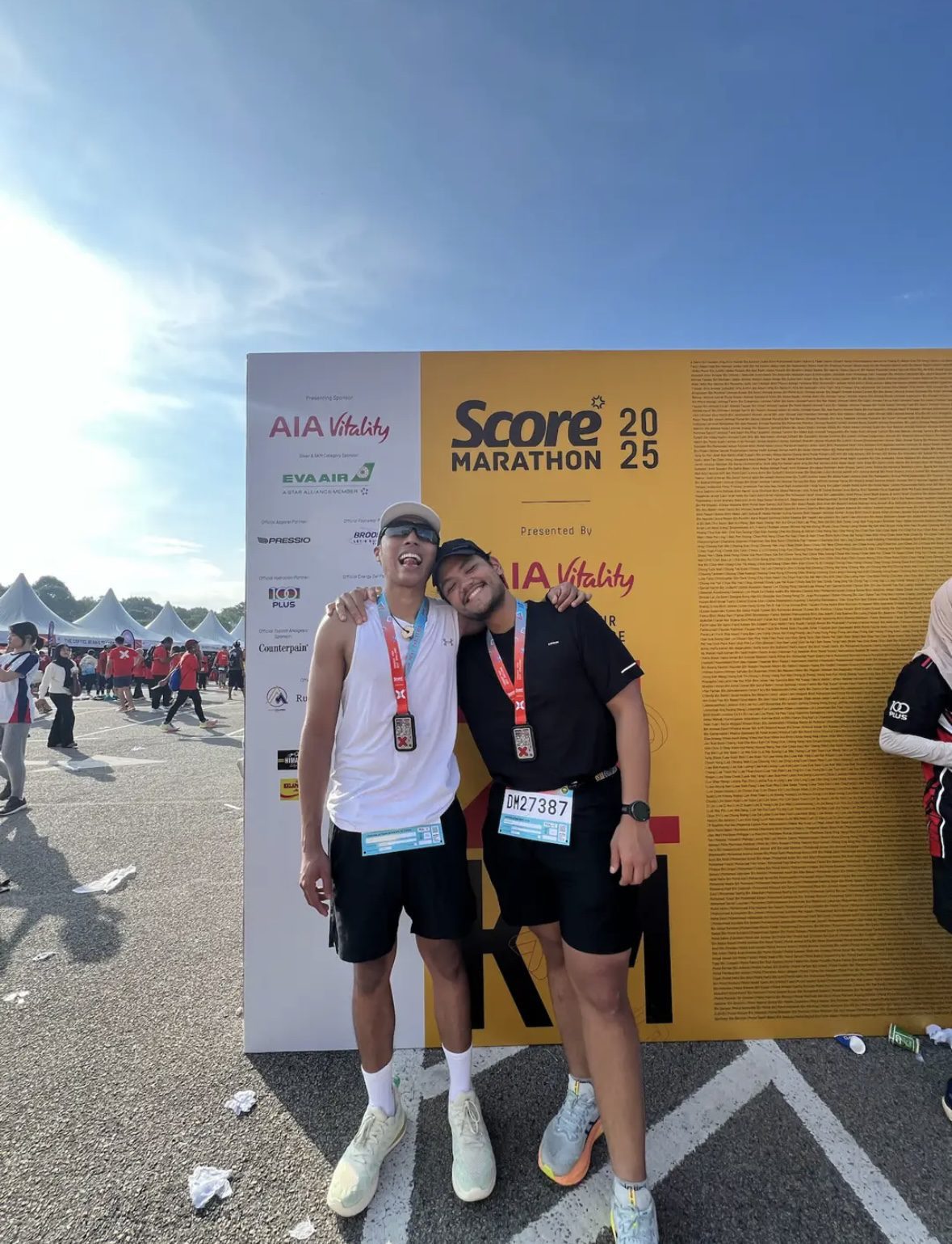 M’sian Man & Blind Friend Run 21KM Marathon Hand In Hand So They Could Cross The Finish Line Together