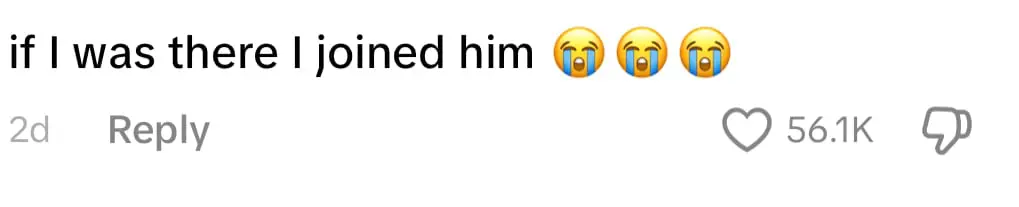 M'sian Man Dramatically Reenacts Squid Game's 'Red Light, Green Light' Scene At MRT Station comment