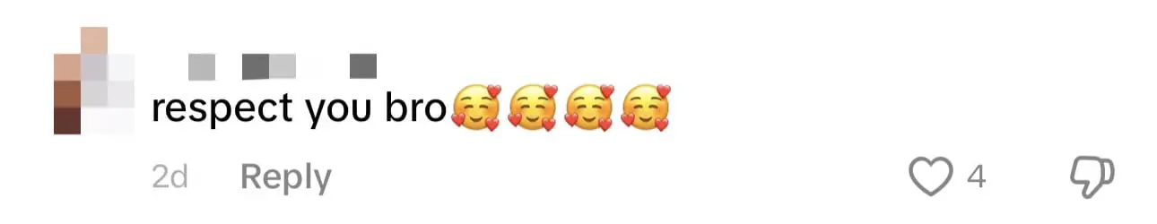 M'sian Man Vibes To Tamil Songs At A Concert comment 3