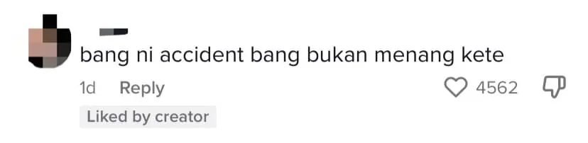 M'sian Myvi Driver Selfie With His Car After Crawling Out From It In An Accident comment 03