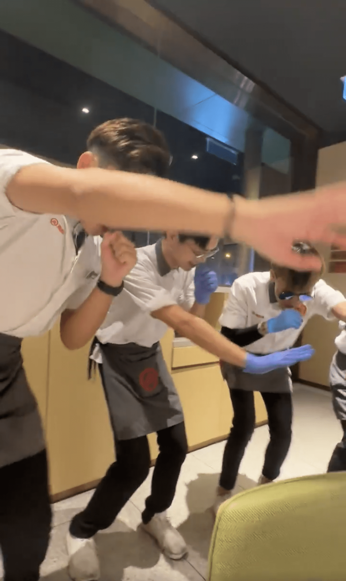 M'sian Staff At Haidilao's IOI City Mall Outlet Go All Out In Dancing 'Kong Long Kang Lang' Song For Customers 1