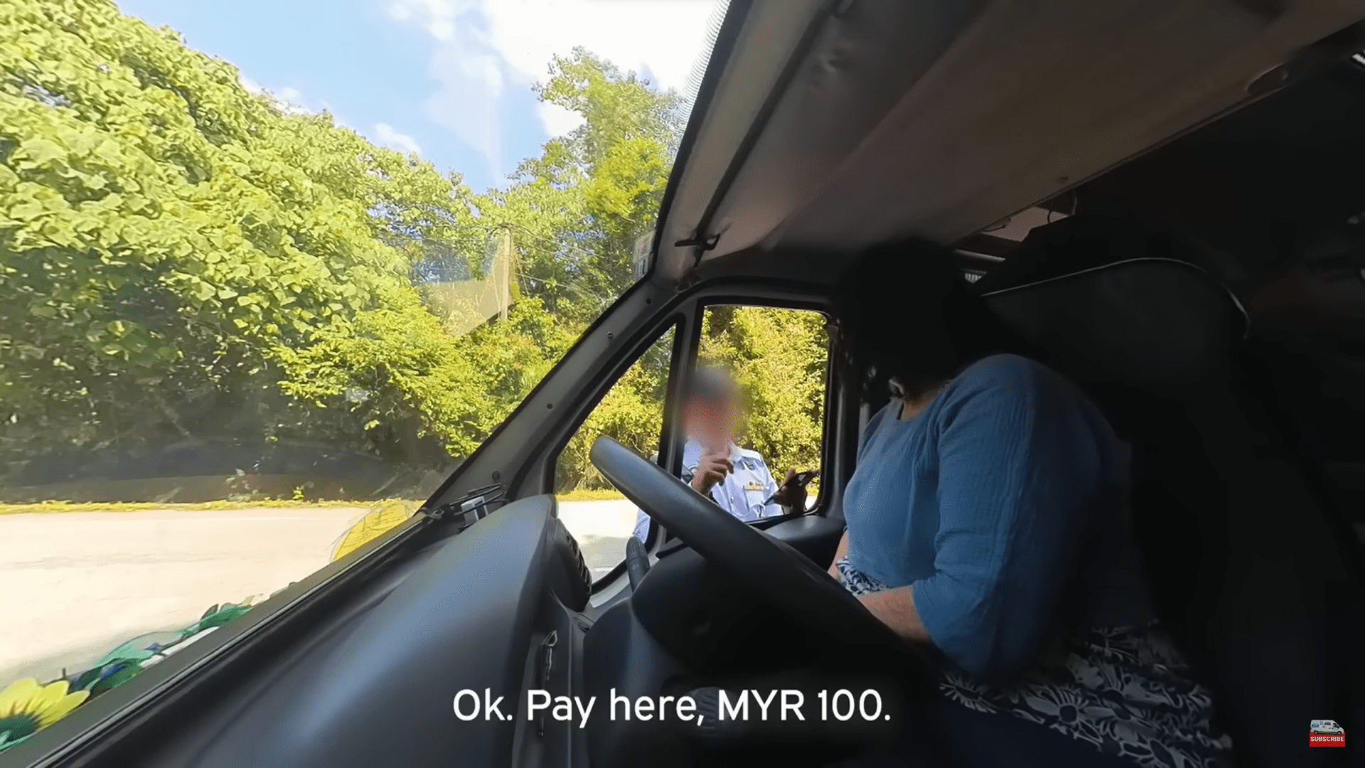 M'sian traffic cop asks for RM100 to settle summons