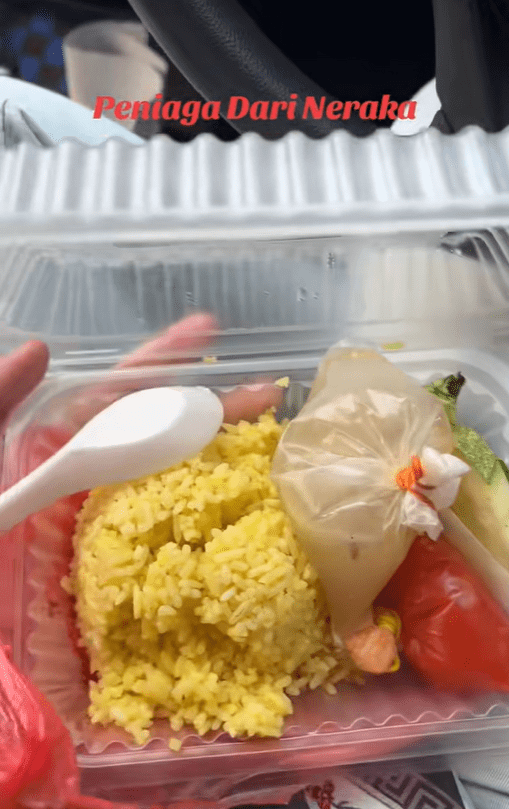 M'sian woman angry over RM8 chicken rice