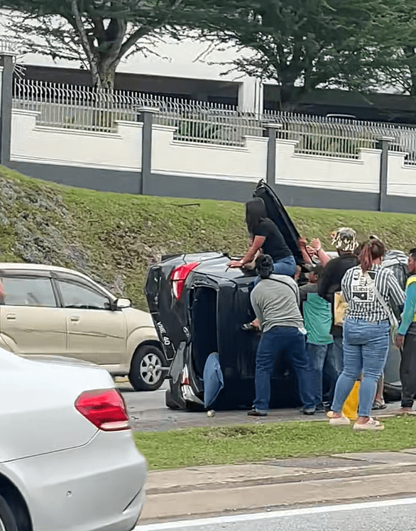 Myvi flip to side after hit and run