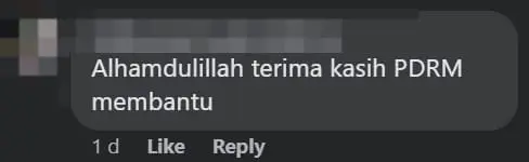 M'sian Police Officers Assist Stranded Motorcyclist Who Ran Out Of Fuel, Wins Praise Online
