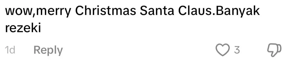 'No Snow, No Sleigh' - Santa In Borneo Is Out Here Catching Fish For Christmas - comment