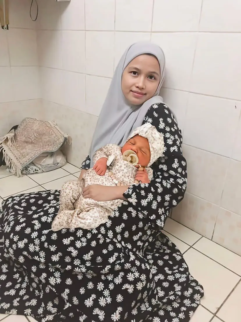 Netizens Fulfil M'sian Woman's Dream Of Having A Child With Their Editing Skills