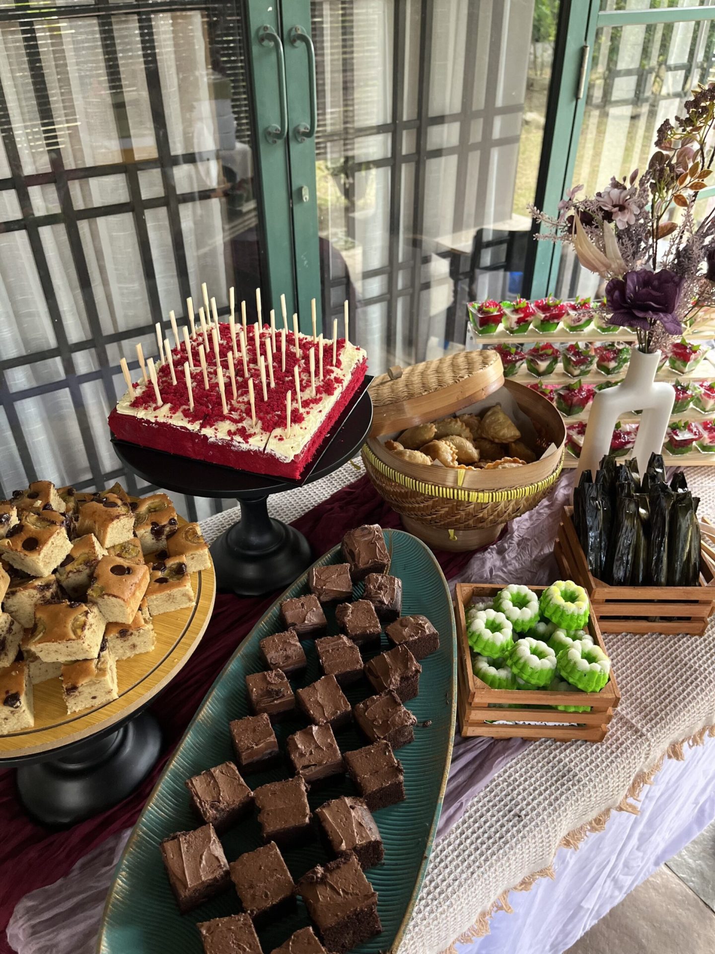 Nur Syafieqa Aziela dessert table