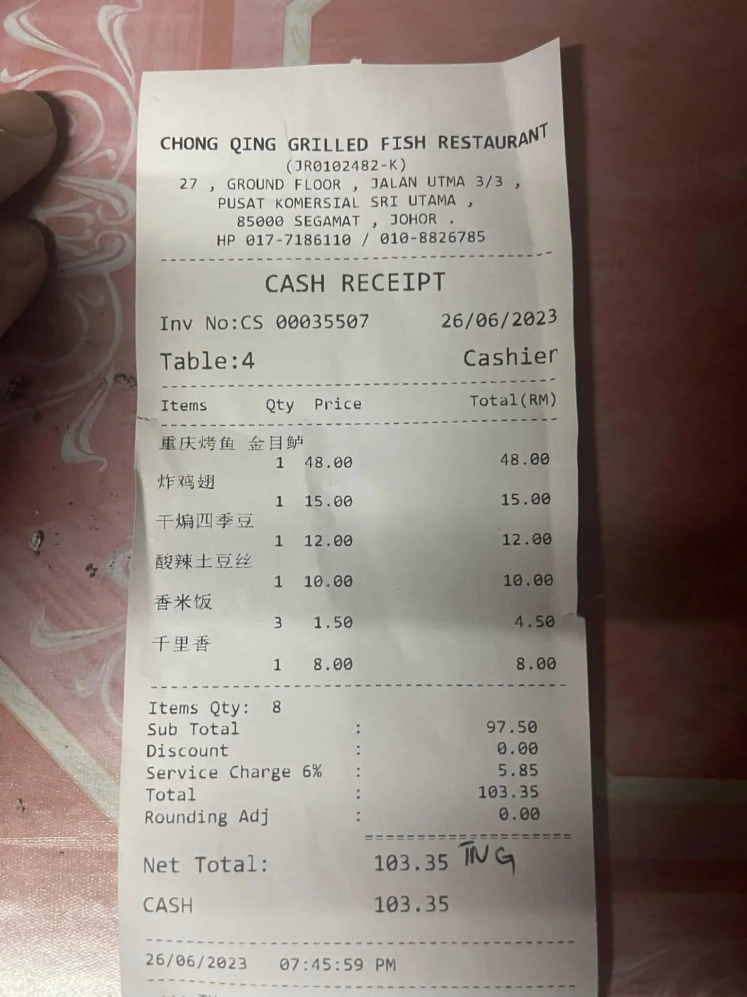Original receipt the customer should pay to the grilled fish restaurant